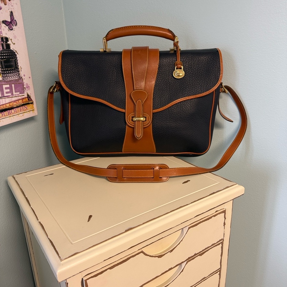 Navy and Tan Dooney & Bourke Laptop Bag or Briefcase beautiful condition 15”